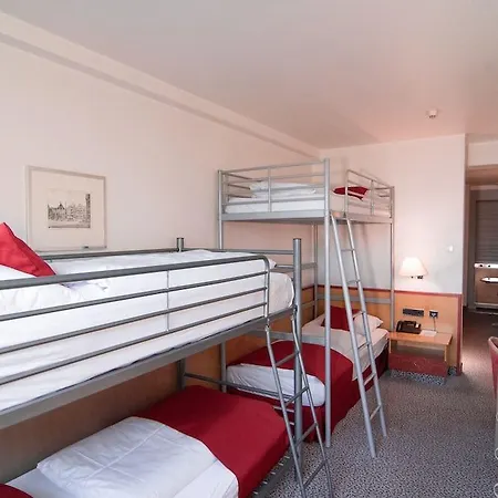 Hotell Leomar 3*