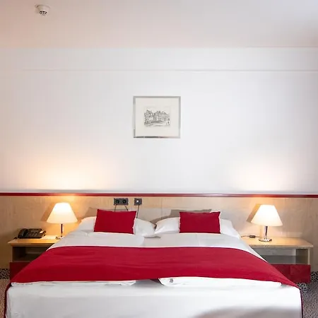 Hotell Leomar 3*