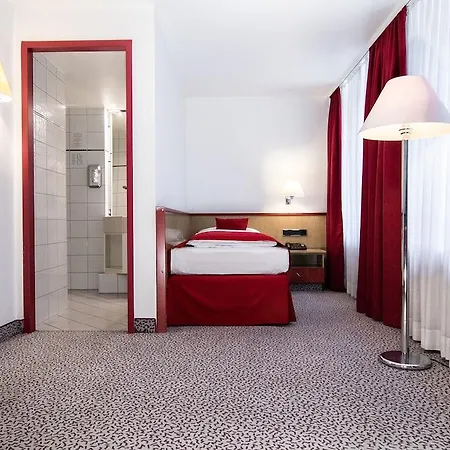 Leomar Hotell 3*