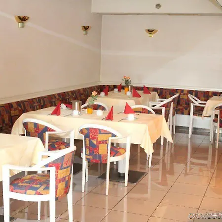 Hotell Leomar 3*