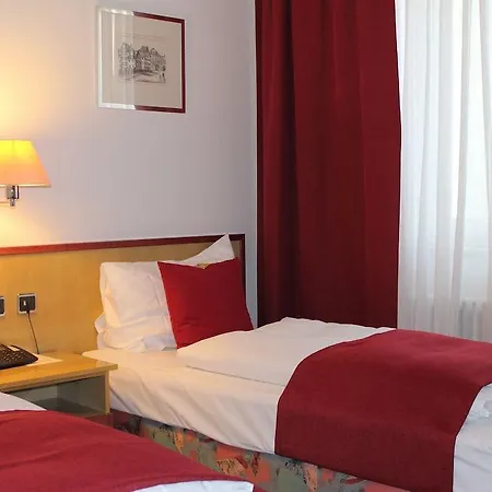 Hotell Leomar 3*